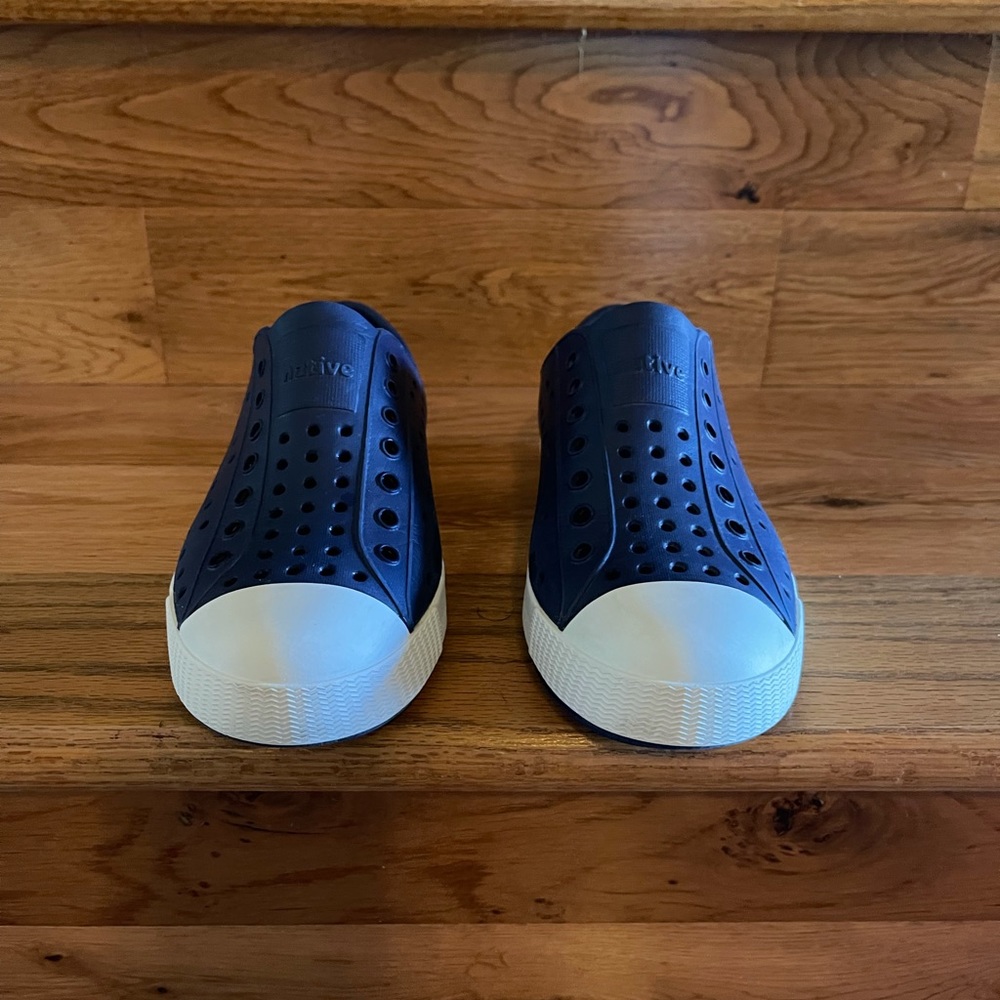 Native Jefferson water friendly slip-on sneaker